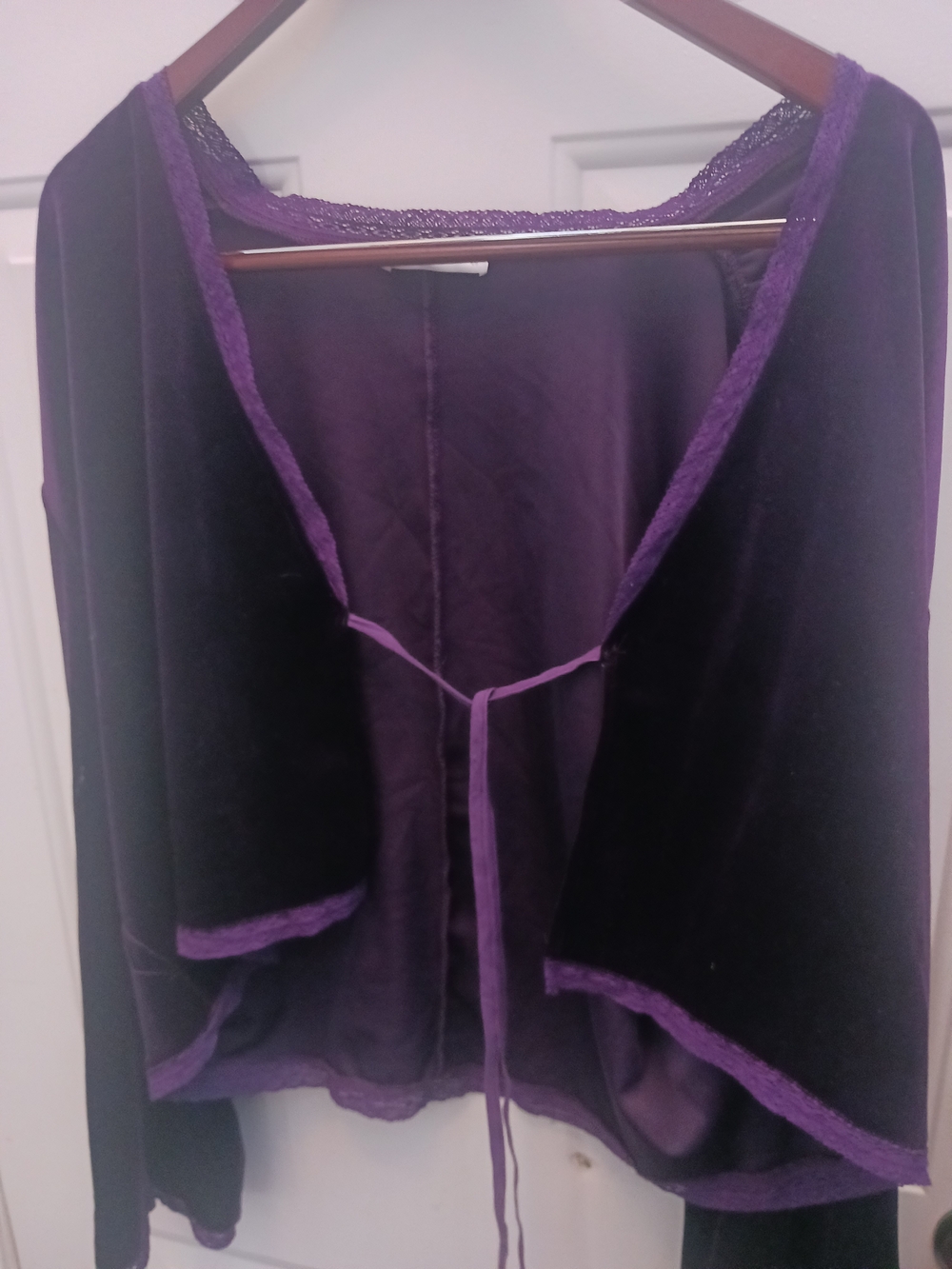 R. Vivimos Lace-Trim Top in Rich Violet - Picture 6 of 11